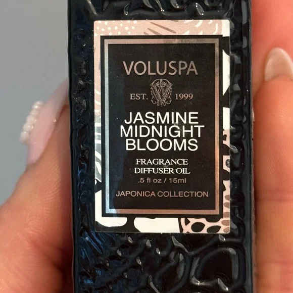 Voluspa Fragrance4 diffuser oil bundle, partially used/ unboxed. 100% Authentic - Picture 5 of 10